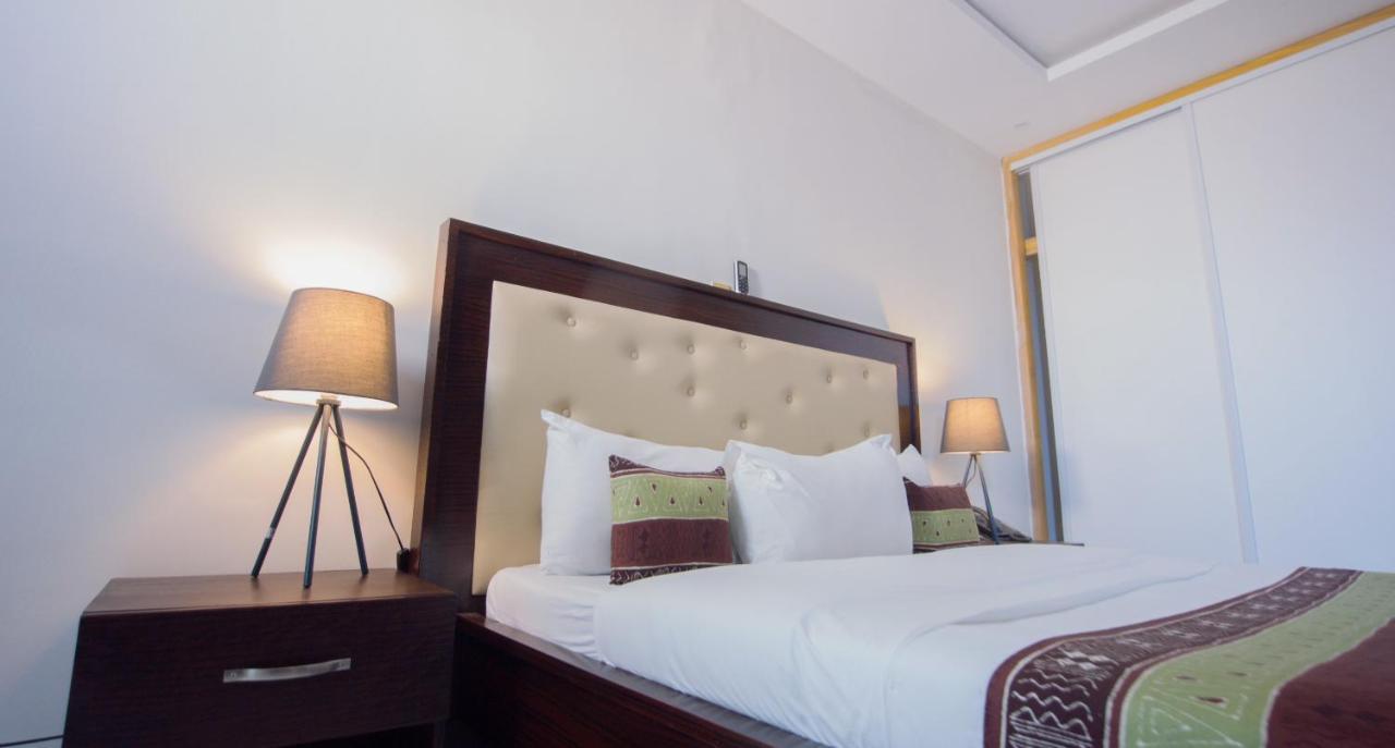 Hotel La Rose Blanche อาบีจาน ภายนอก รูปภาพ