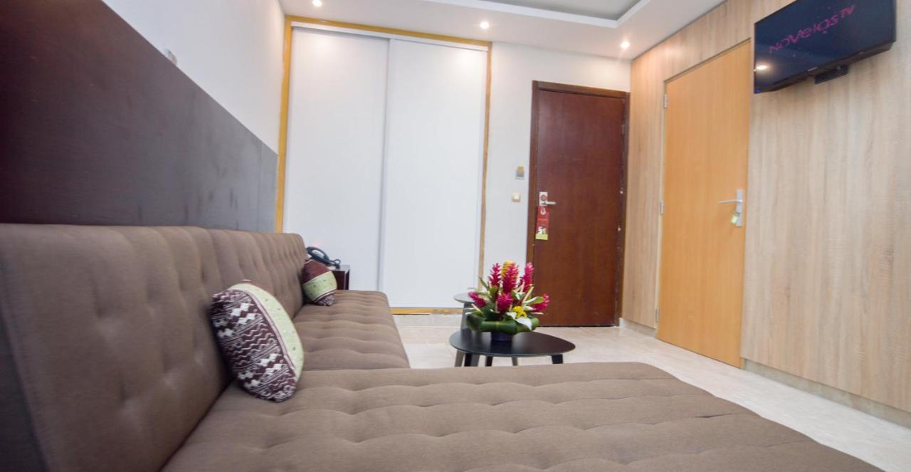 Hotel La Rose Blanche อาบีจาน ภายนอก รูปภาพ