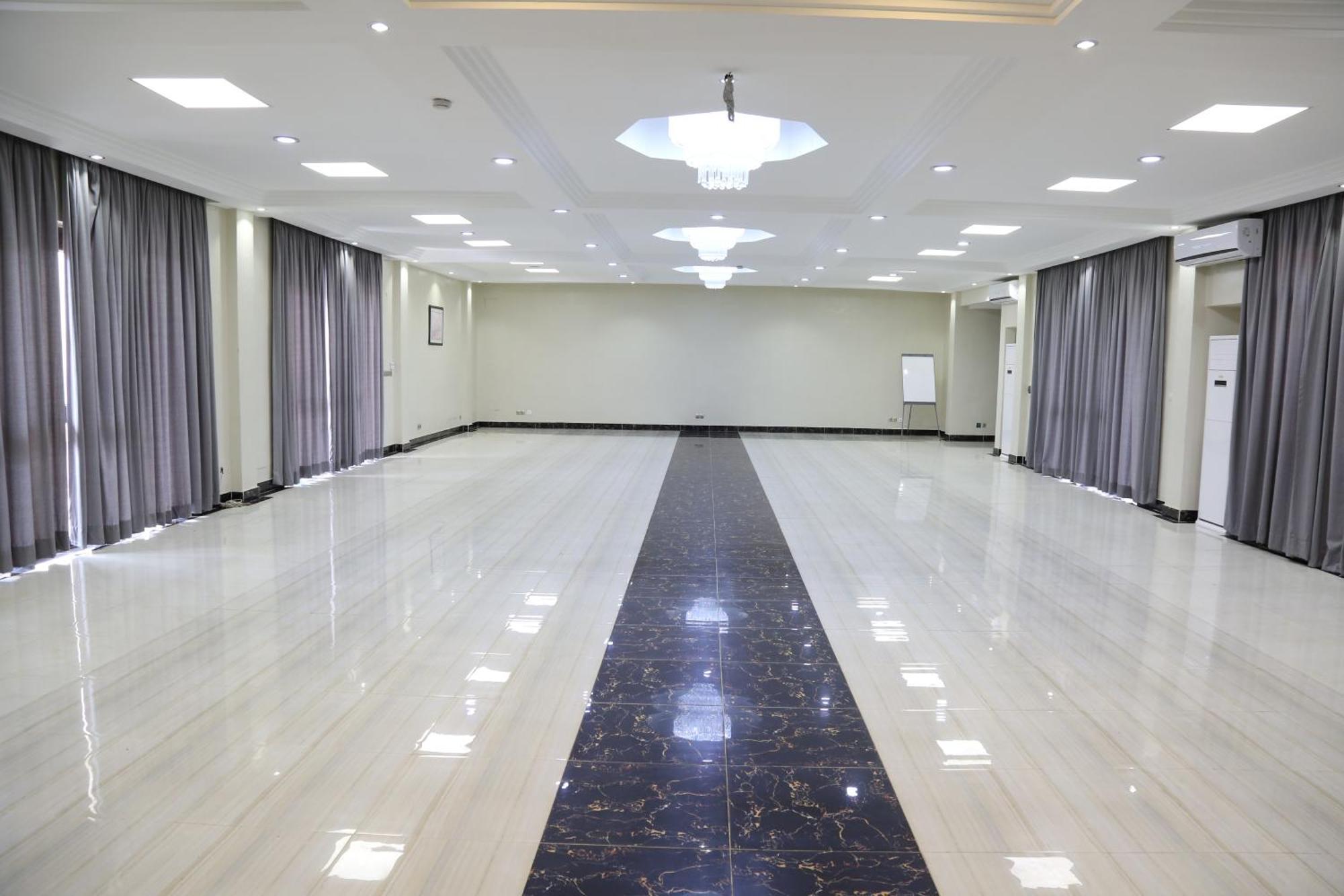 Hotel La Rose Blanche อาบีจาน ภายนอก รูปภาพ