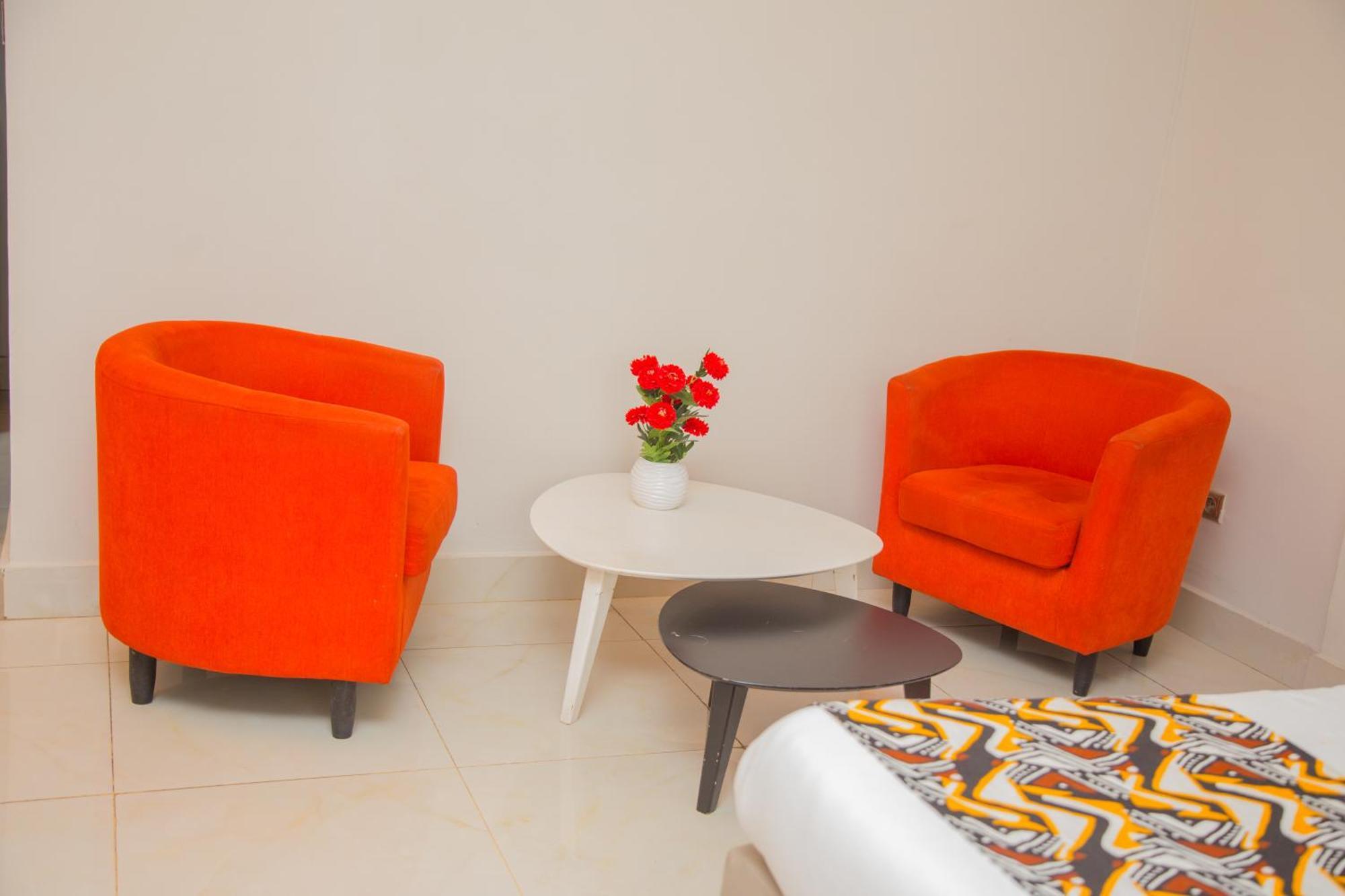 Hotel La Rose Blanche อาบีจาน ภายนอก รูปภาพ